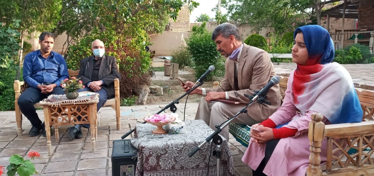 انجمن شعر و ادب قطب اقامتگاه بومگردی تهمینه