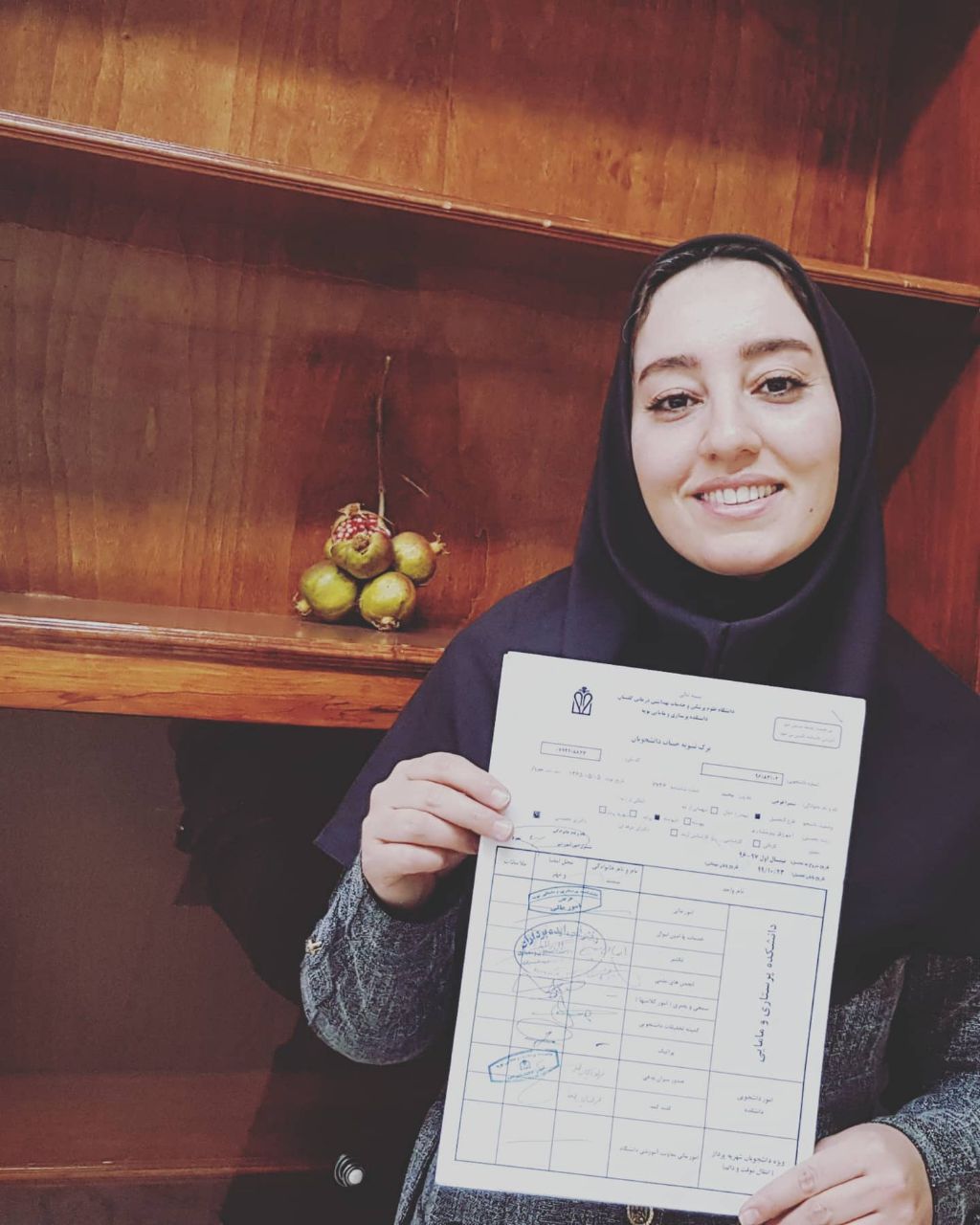  از فایل صوتی کتاب به نویسندگی خانم استرهیکس  در این جهان جریان ثابتی از سعادت وجود دارد  و تنها کاری که باید کنید این است که اجازه ورود آن را به زندگی خودتان بدهید نام آن هنر پذیرش است  شما در مقابل سعادتی که مستحق آن هستید مقاومت نمی کنید 