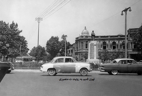 میدان حسن آباد